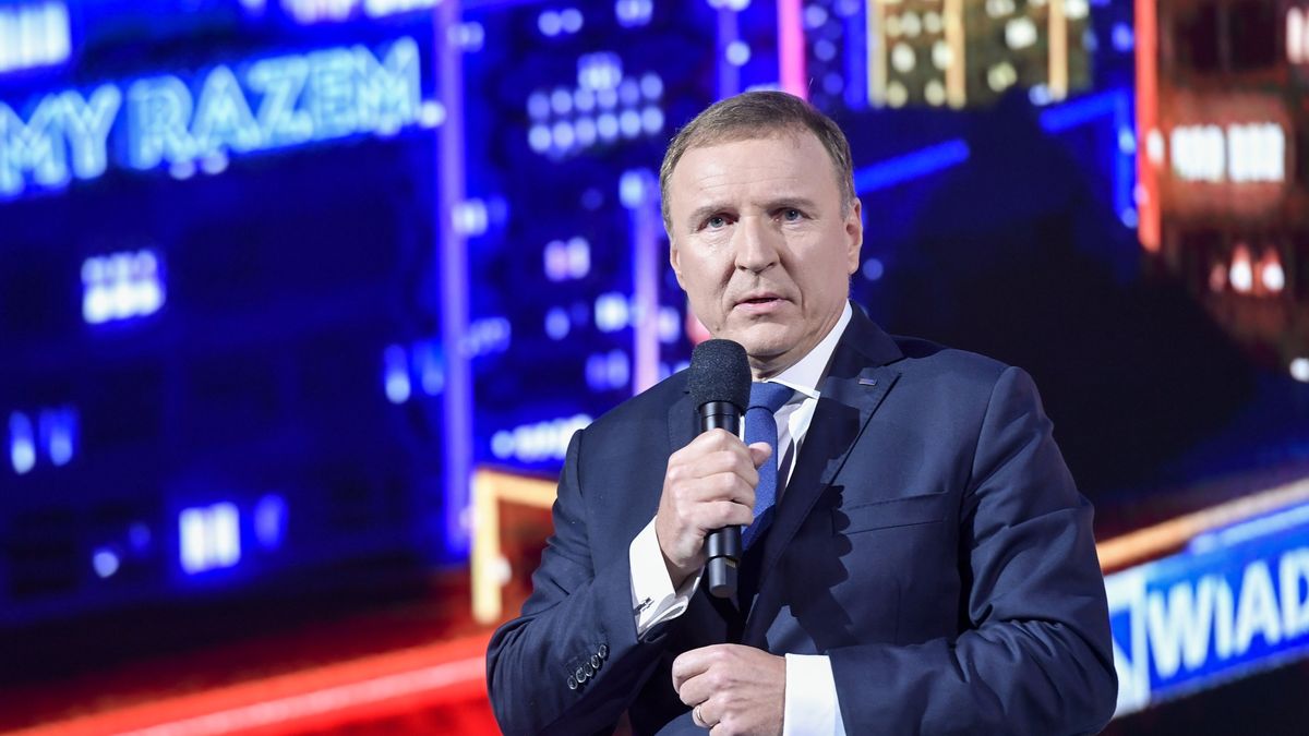 Jacek Kurski chce mieć całodobowy kanał w języku angielskim.