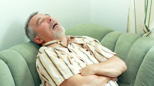 Nie lekceważ chrapania. Te objawy mogą świadczyć o groźnej chorobie