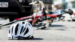 Bydgoszcz: Potrącenie rowerzysty na skrzyżowaniu Chodkiewicza i 20 Stycznia. 15-latek trafił do szpitala