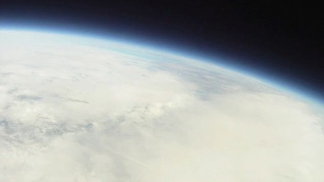 Ojciec i syn wysłali iPhone'a 4 w kosmos! [wideo] 1