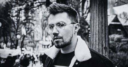 Wiemy, co zrobił tuż przed śmiercią. "DEV" zmarł nagle w nocy