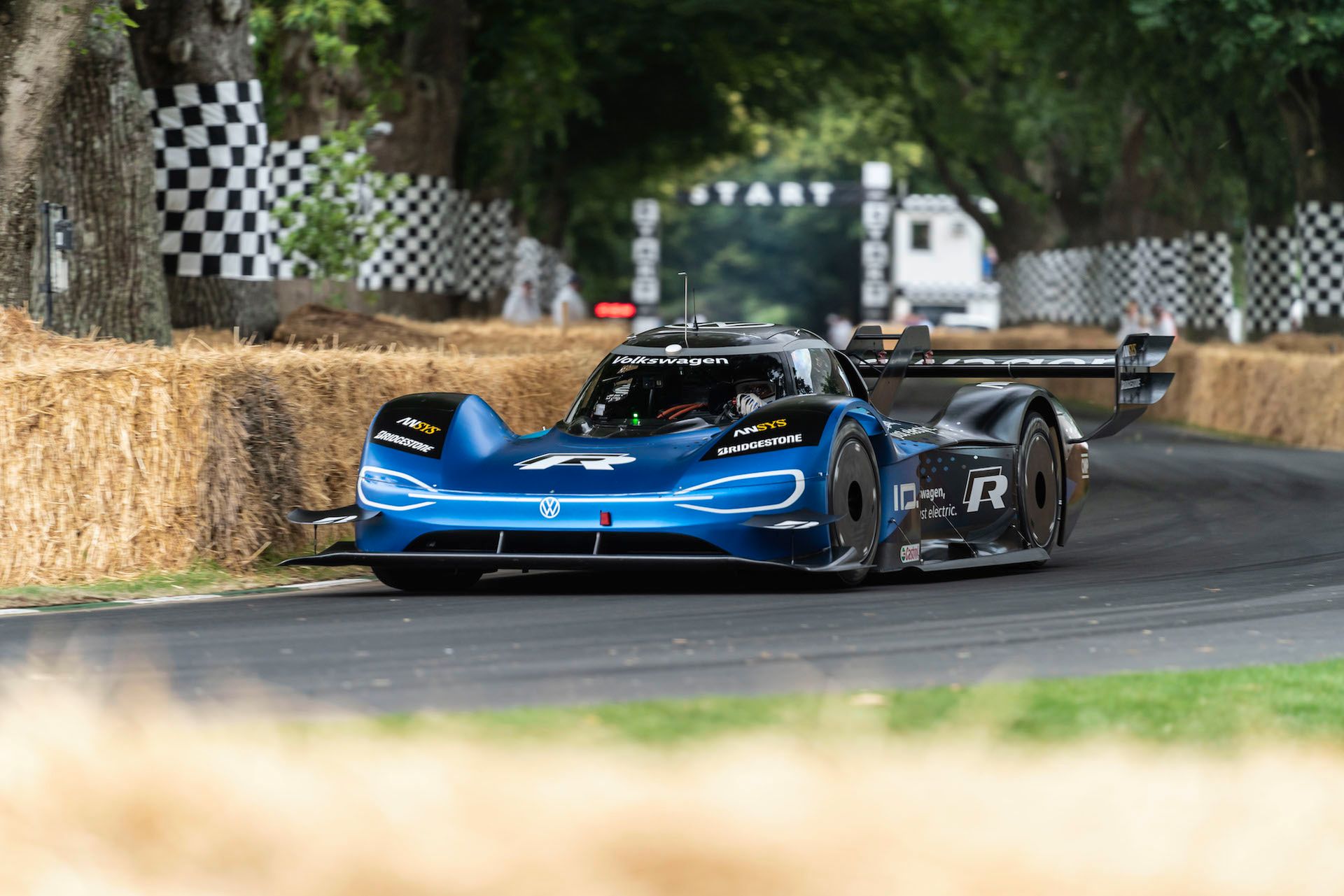 Volkswagen ID.R pobił rekord nie tylko w Goodwood, ale także na Pikes Peak, Nürburgringu czy górze Tianmen
