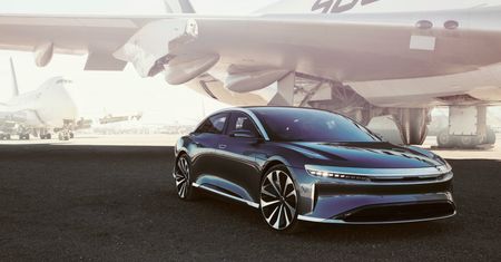 Lucid zaprezentował swój pierwszy model Air. Tesla ma poważne powody do obaw