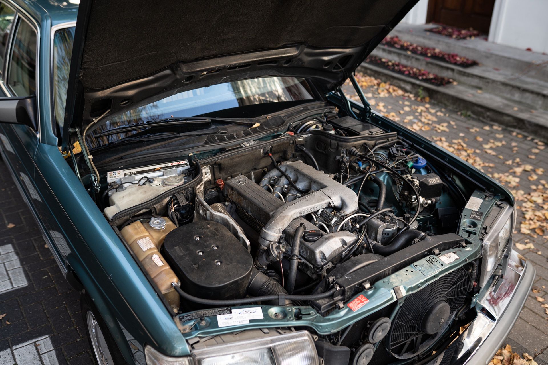 Mercedes-Benz 300 SDL W126