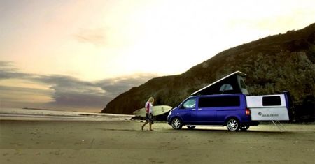VW Transporter T5 Doubleback - sposób na wakacje [wideo]