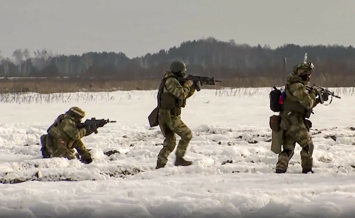 Wagony pełne żołnierzy. Rosja przerzuca siły na Białoruś
