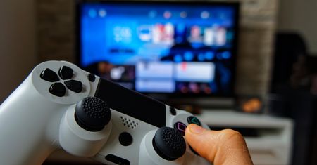 Sony podnosi ceny gier po zalogowaniu? Gracze odkryli niepokojącą praktykę
