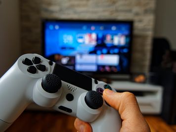 Sony podnosi ceny gier po zalogowaniu? Gracze odkryli niepokojącą praktykę