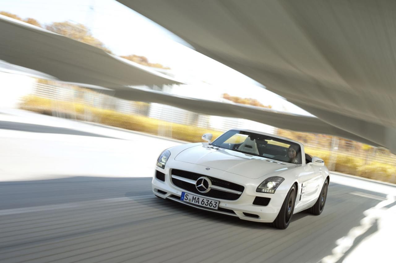Mercedes-Benz SLS AMG Roadster [megagaleria] 12