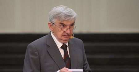 Tadeusz Sznuk i "Jeden z Dziesięciu" tylko jako powtórka? TVP wyjaśnia