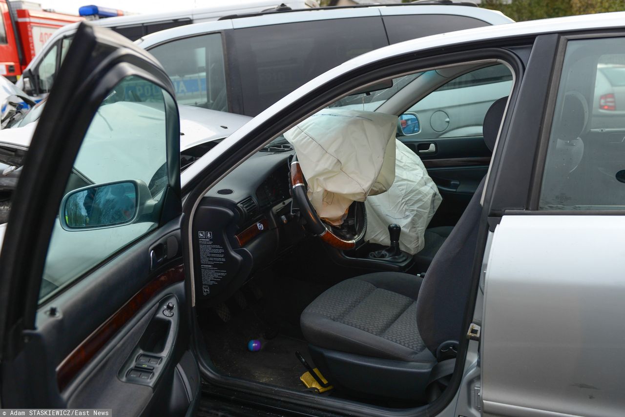 Tym razem poduszka zadziałała. Jeśli auto wróci na drogi, czy właściciel zdecyduje się na nową poduszkę czy też używaną, niewiadomego pochodzenia?