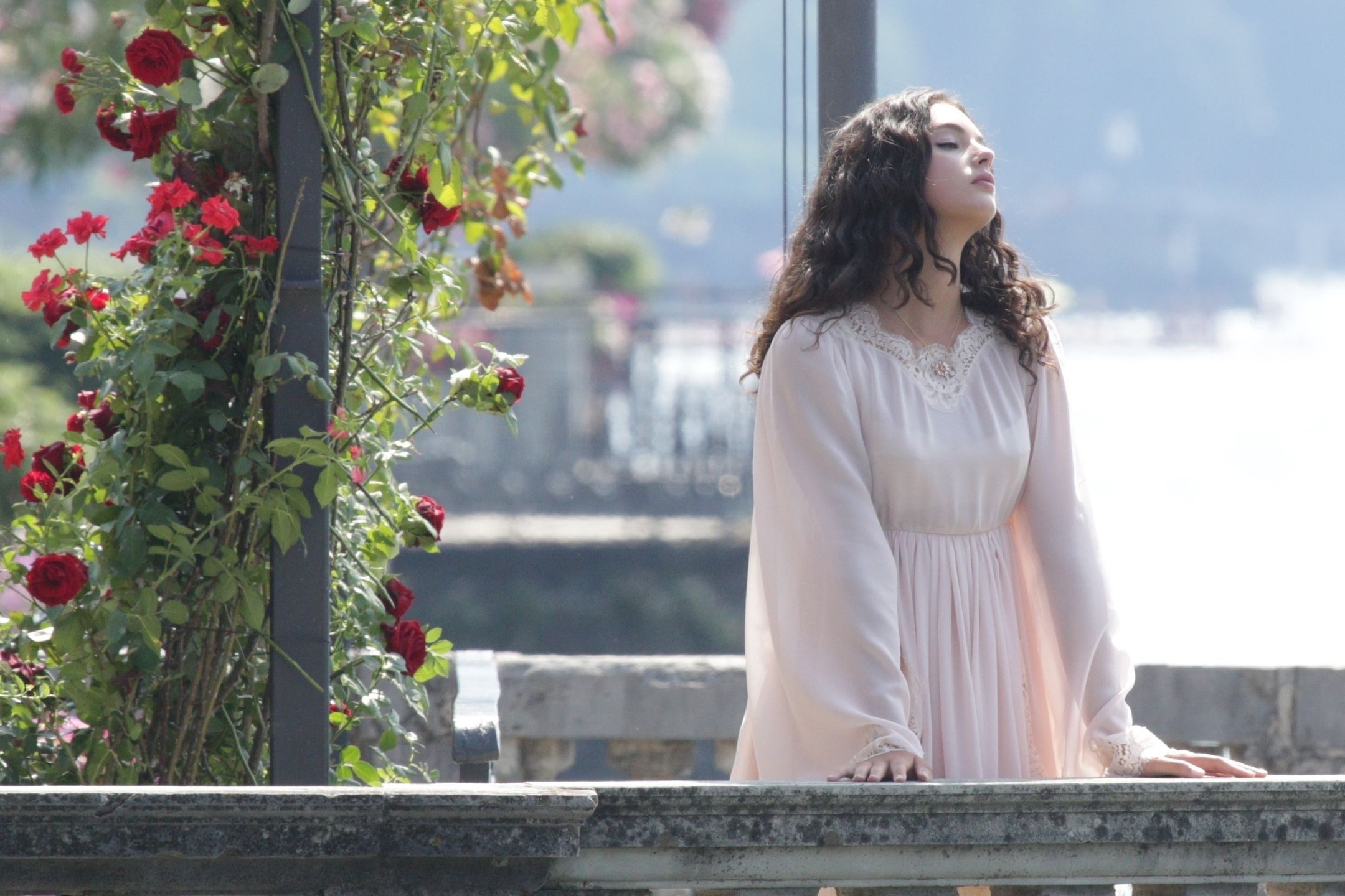 Córka Moniki Bellucci Deva Cassel na planie reklamy Dolce & Gabbana