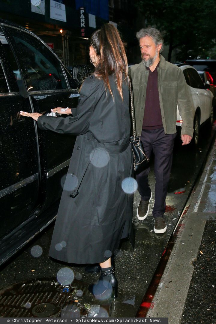 Matt Damon i Luciana Barroso na nocnej randceMatt Damon and Luciana Barroso, dressed in Loewe, enjoy date night at Carlyle Hotel in New York City. Matt is wearing purple pants and shirt.Pictured: matt damon,luciana barrosoRef: BLU_S8324799 150525 NON-EXCLUSIVEPicture by: Christopher Peterson / SplashNews.comSplash News and PicturesUSA: 310-525-5808 UK: 020 8126 1009eamteam@shutterstock.comWorld RightsChristopher Peterson / SplashNews.com
