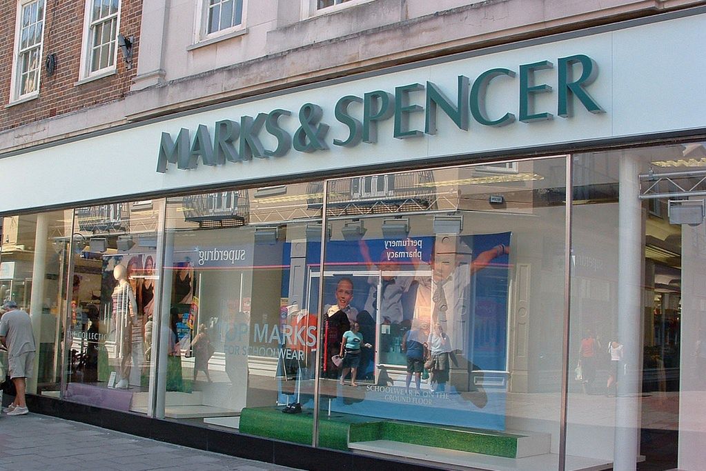 Klientka się skarży, Marks&Spencer przeprasza. Poszło o biustonosz