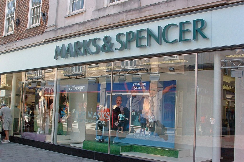 Klientka się skarży, Marks&Spencer przeprasza. Poszło o biustonosz