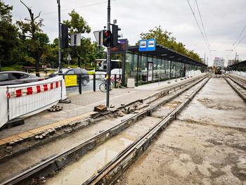 Toruń: Węzeł w naprawie. Kto i na jakiej zasadzie wymienia elementy torowiska?