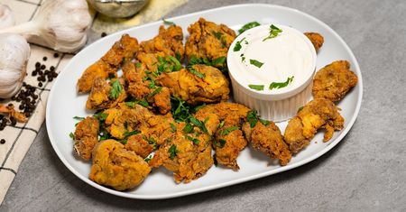 Boczniaki panieruję i smażę. Smakują jak skrzydełka z KFC