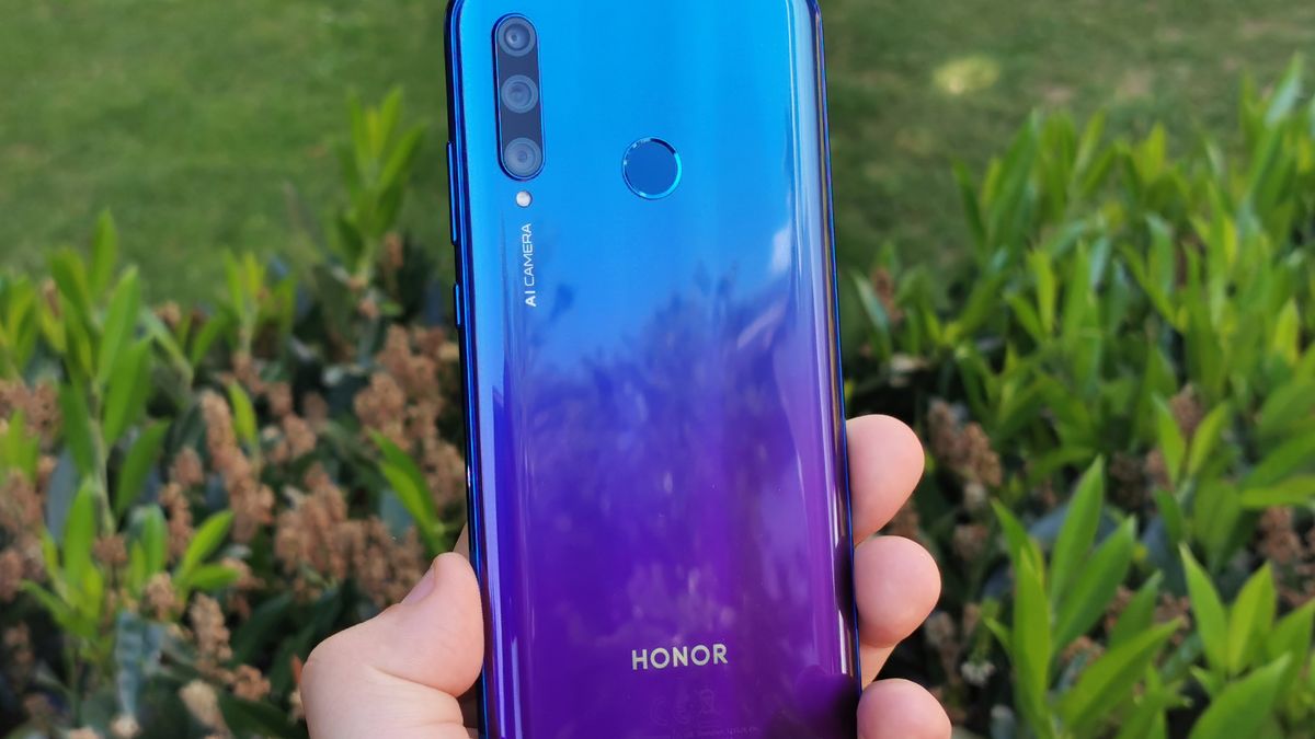 Honor 20 Lite oficjalnie. Nowy smartfon już w Polsce 1