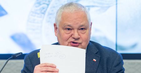Prezes NBP napisał list do premiera. Co z odpowiedzią?