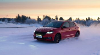 Test opon zimowych ADAC 2026. Niemal połowa modeli bez rekomendacji