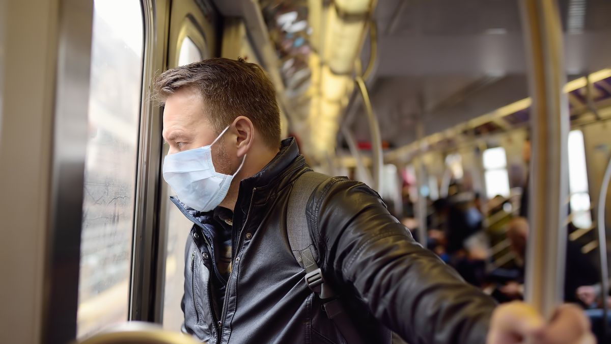 Maseczki i dystans społeczny 