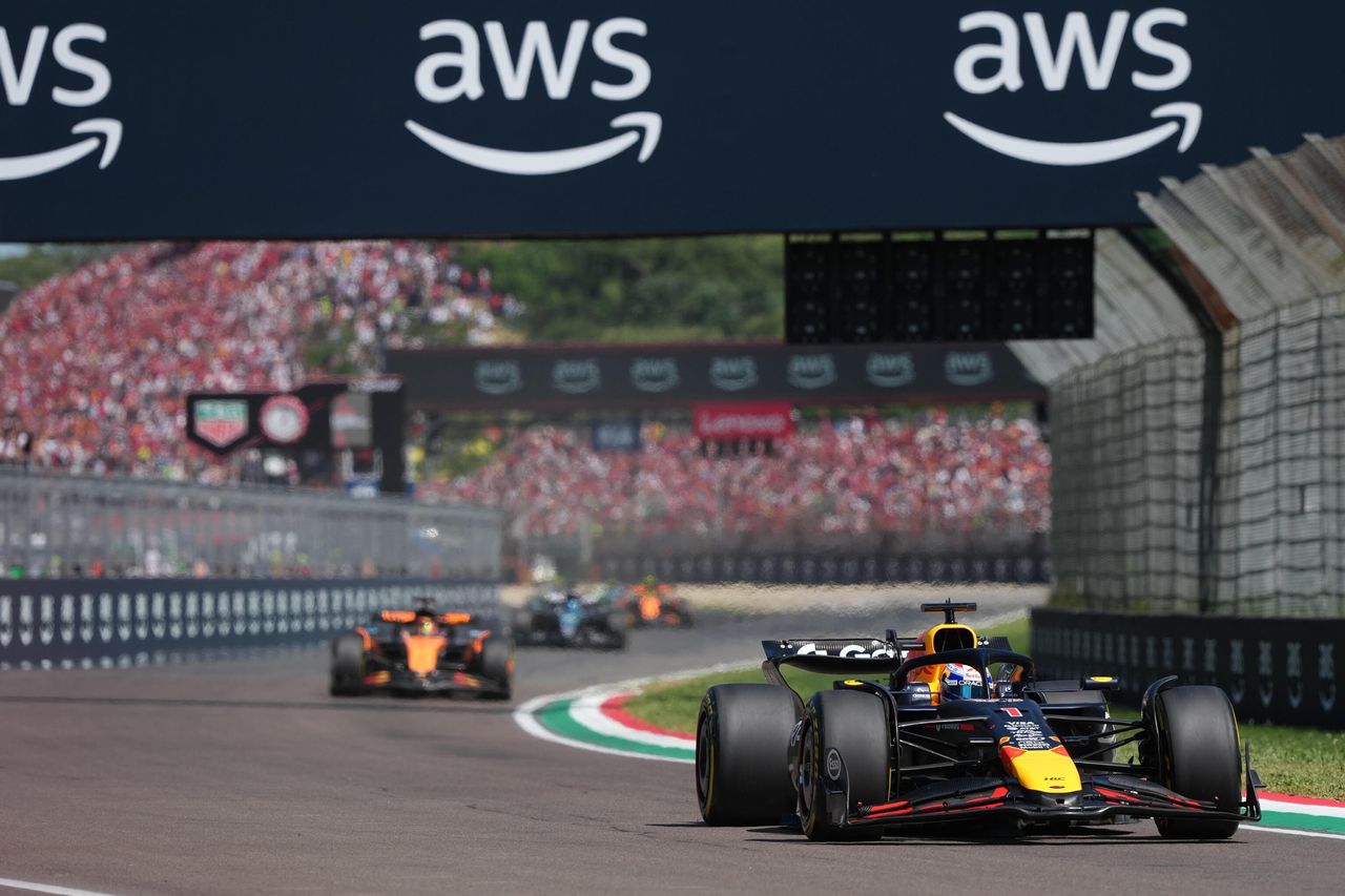Verstappen wygrywa na Imoli. Awarie bolidów namieszały w przebiegu rywalizacji