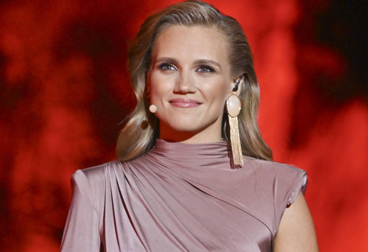 Kiedyś szczyt obciachu. Teraz Kaczorowska paraduje w tych kozakach