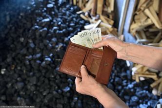 Rząd chce obniżyć cenę węgla o połowę. Eksperci policzyli, jak wpłynie to na inflację