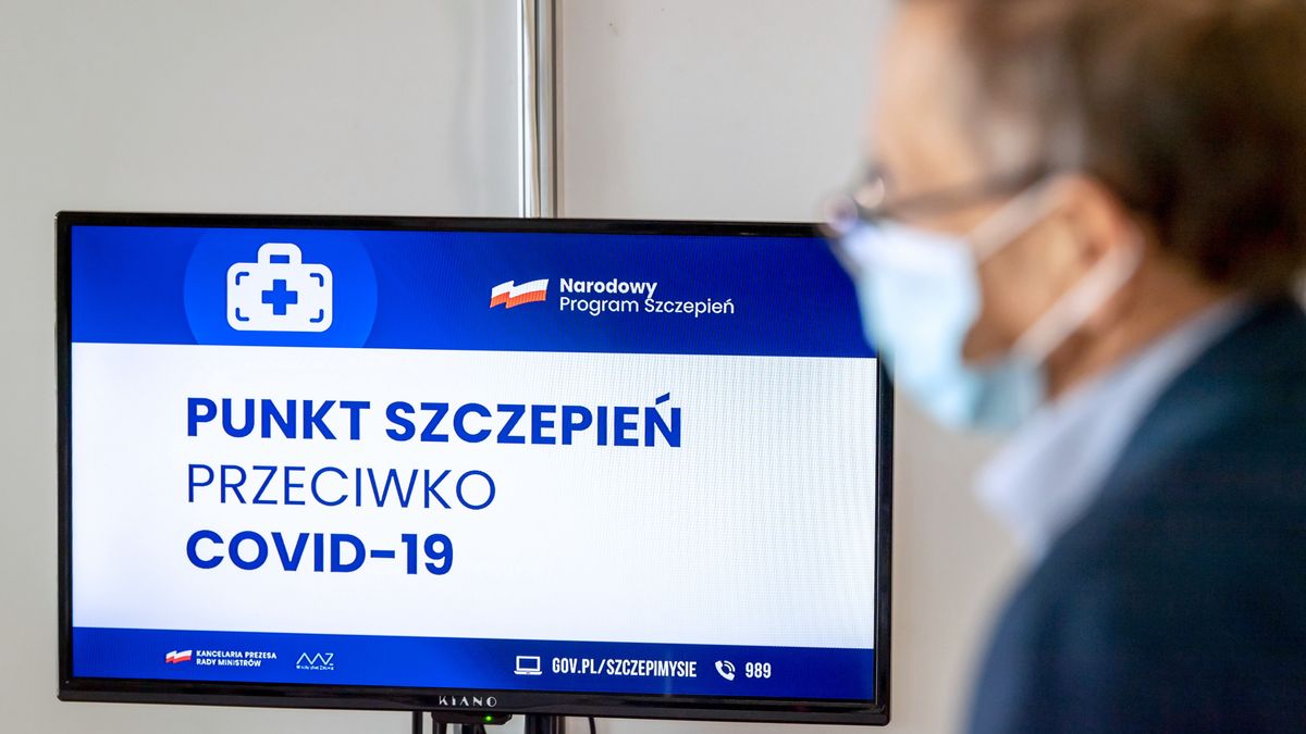 Bydgoszcz, 16.04.2021. Koronawirus w Polsce. Prezentacja Pilotażowego Punktu Szczepień Powszechnych na Uniwersytecie Technologiczno-Przyrodniczym im. Jana i Jędrzeja Śniadeckich w Bydgoszczy, 16 bm. (aldg) PAP/Tytus Żmijewski