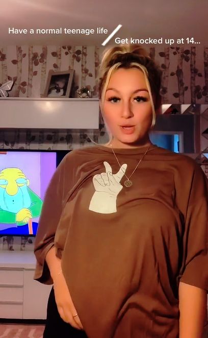 Jako 18-latka miała trójkę dzieci. Tak odpowiada na nieprzychylne komentarze