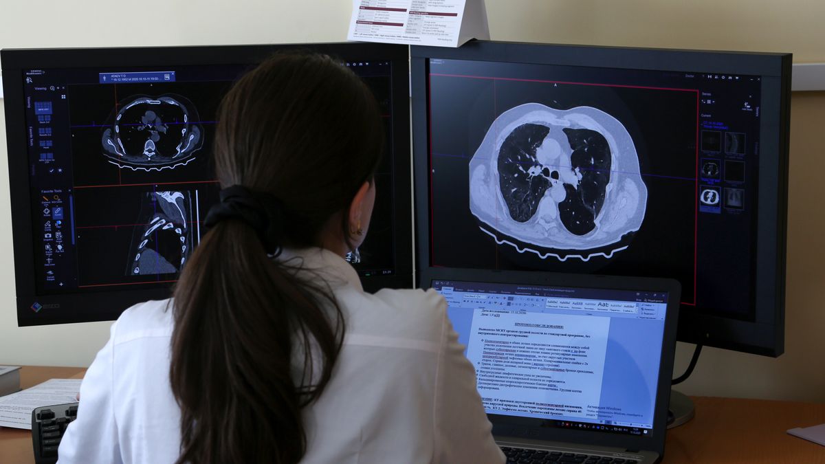 Zespół naukowców z Duke University (USA) opracował wyhodowany w laboratorium model żywego płuca, w którym dochodzi do zakażenia koronawirusem. 