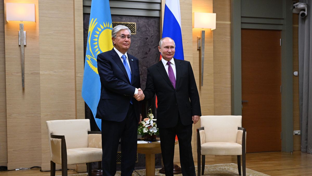 Władimir Putin oraz prezydent Kazachstanu Kasym-Żomart Tokajew