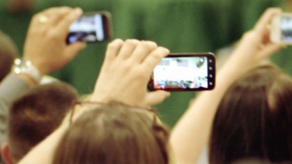 Jak długo wytrzymasz bez smartfona? Niedługo. Bardzo niedługo 1