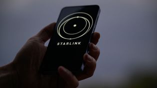 Media: Podpalenie stacji Starlink na Mazowszu. ABW wkracza do akcji