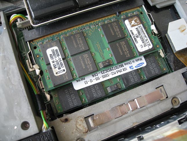 2 sloty na RAM? Mało! (fot. na lic. CC; Flickr.com/by Kai Hendry)