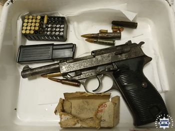 Busko-Zdrój: Policjanci zatrzymali 32-latka z nielegalną bronią