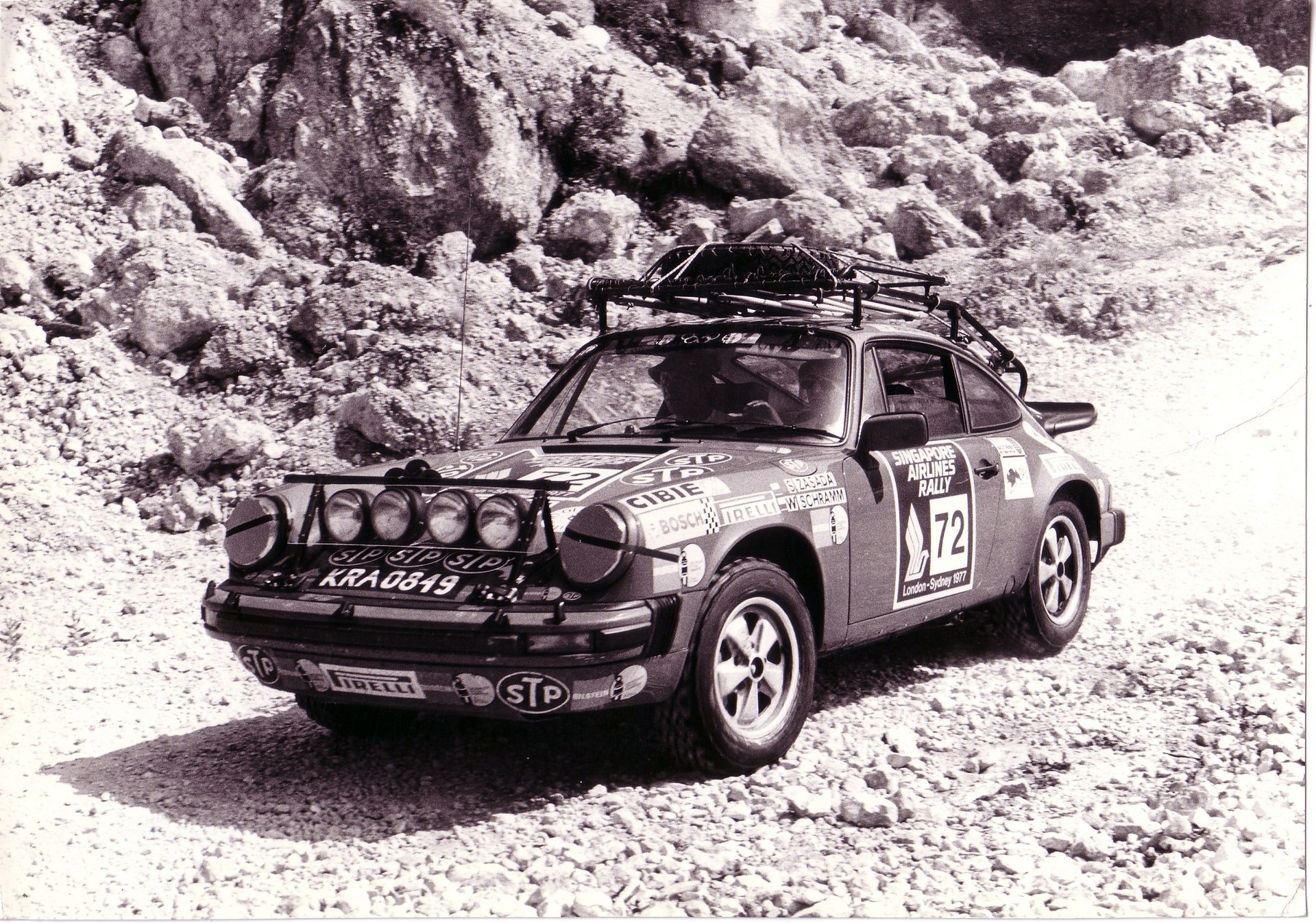 Sobiesław Zasada w Porsche 911 podczas rajdu Londyn-Sydney, rok 1977