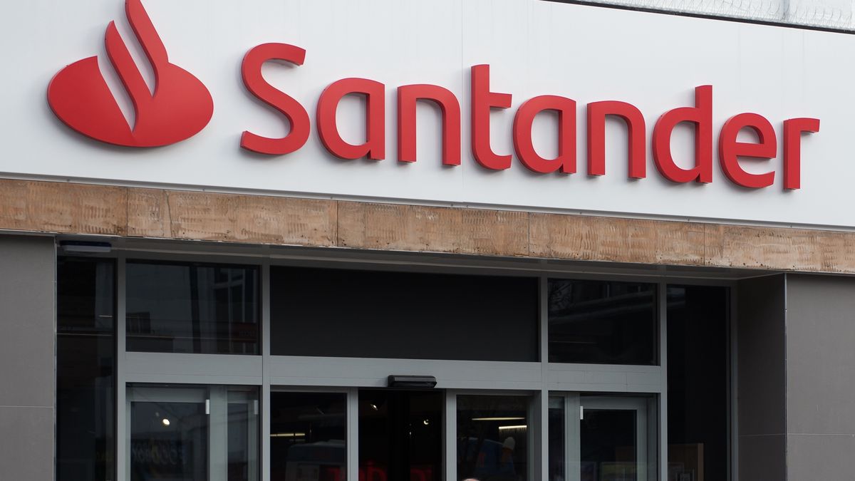 ROMFORD, ENGLAND - OCTOBER 27: A general view of the Santander bank on South Street on October 27, 2022 in Romford, England. (Photo by John Keeble/Getty Images)