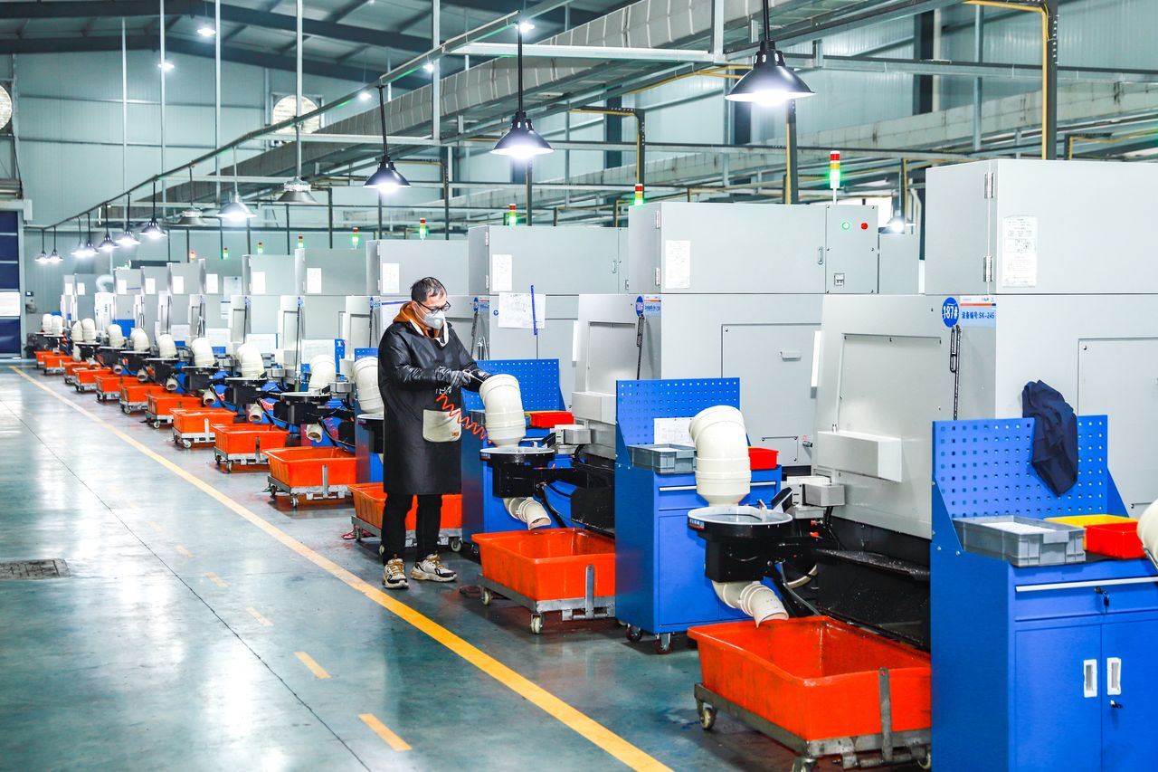 Chiny z rekordową nadwyżką handlową. Pekin w walutowym potrzasku