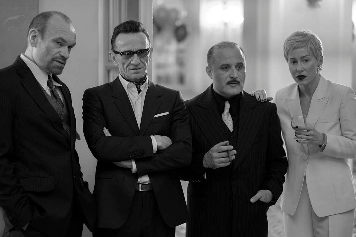 Paweł Wilczak, Katarzyna Warnke, Mariusz Bonaszewski i Przemysław Bluszcz w filmie "Pan T.".