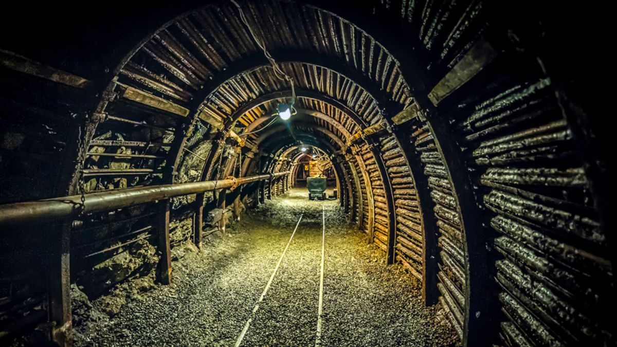 Czechy kończą z węglem. Ostatni wagonik wydobyto w Karwinie