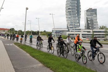 Ulicami Rzeszowa przejechała rowerowa "Masa Krytyczna"