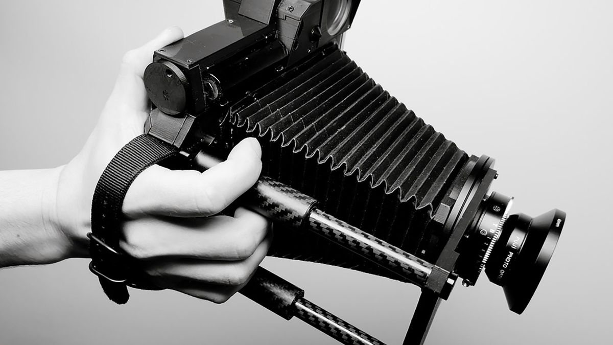 Zbudował aparat wielkoformatowy z autofokusem. To pierwszy taki na świecie 1
