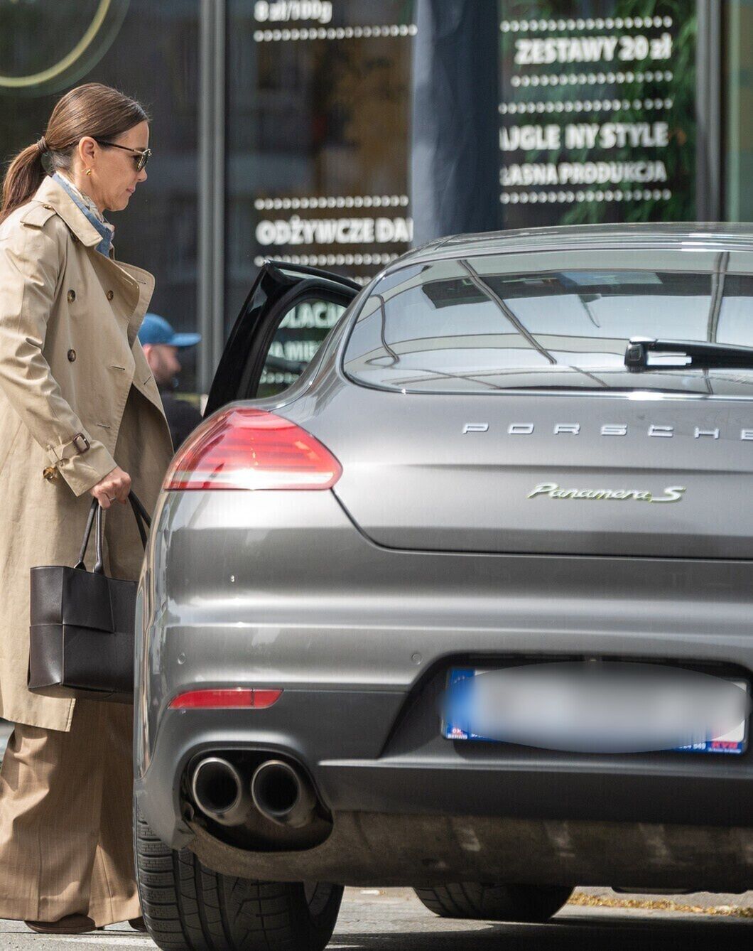 Kinga Rusin maszeruje z torebką za 12 tysięcy złotych