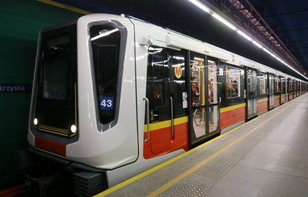 Metro na I linii wreszcie pojedzie 80 km/h