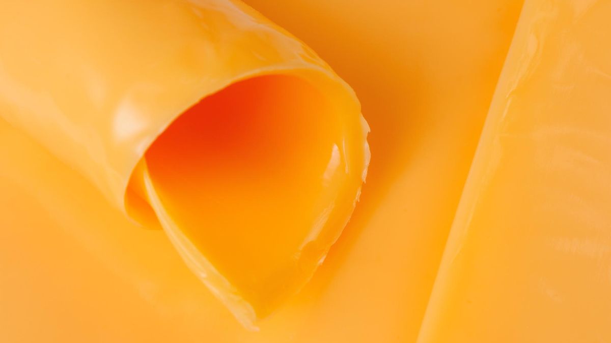 Dlaczego warto zrezygnować z niektórych serków topionych?