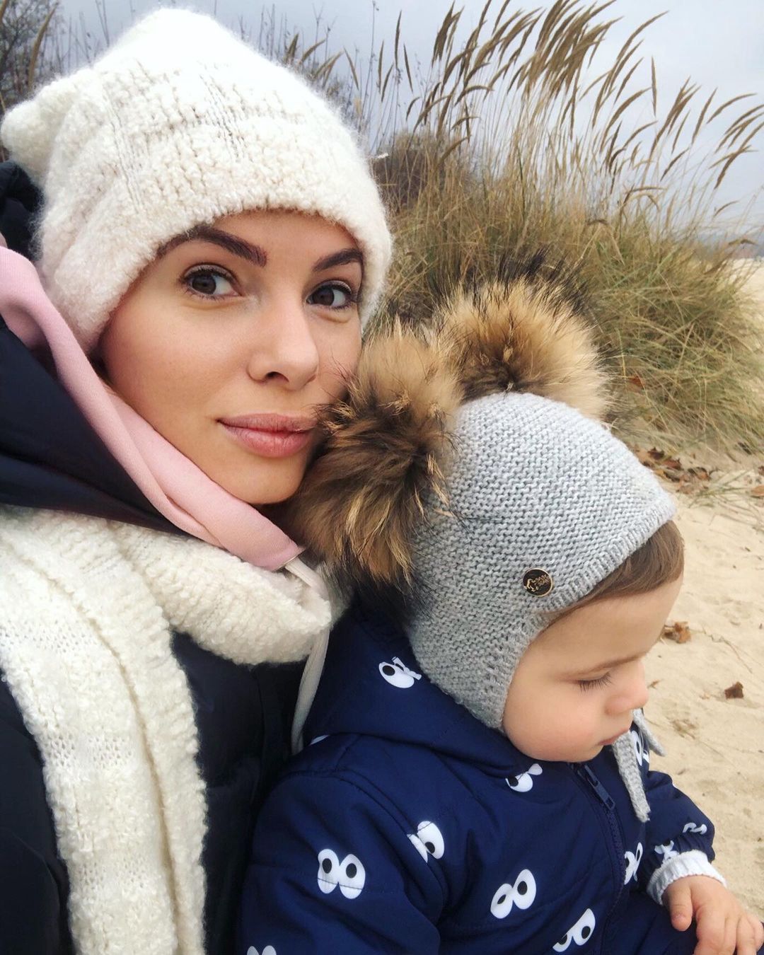 Izabela Janachowska rozprawia o drugim dziecku w kolorowej prasie