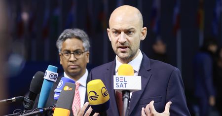 "Grenlandia nie jest na sprzedaż". Francja ostro odpowiada Trumpowi