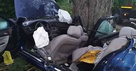 Warmińsko-mazurskie. Tragiczny wypadek. Zginęli w peugeocie