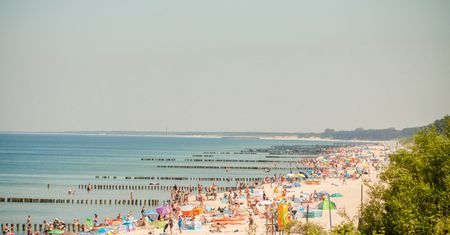 Wakacje tańsze w Polsce czy za granicą? Ekspertka zwraca uwagę na jedną rzecz